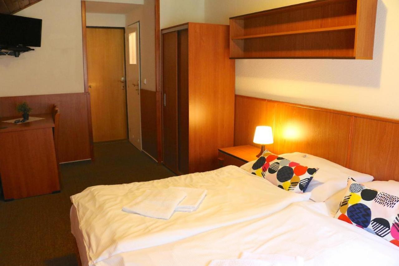 Hotel Maredis Rero Корженов Экстерьер фото